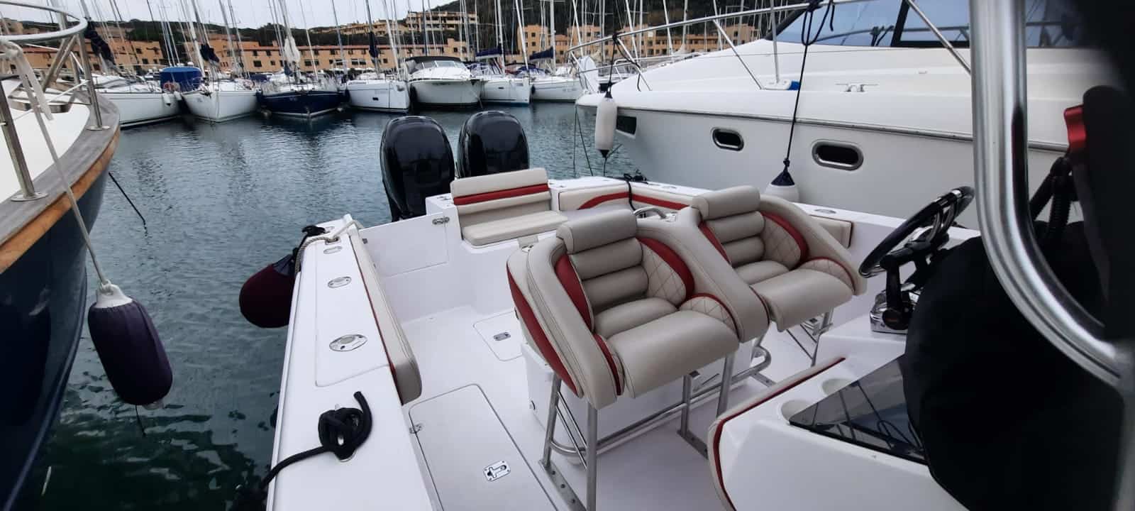 Ripristino tappezzerie motoscafo da corsa Donzi